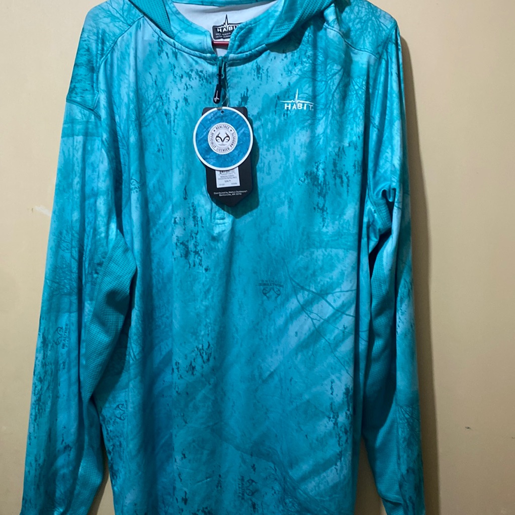 Habit Pullover